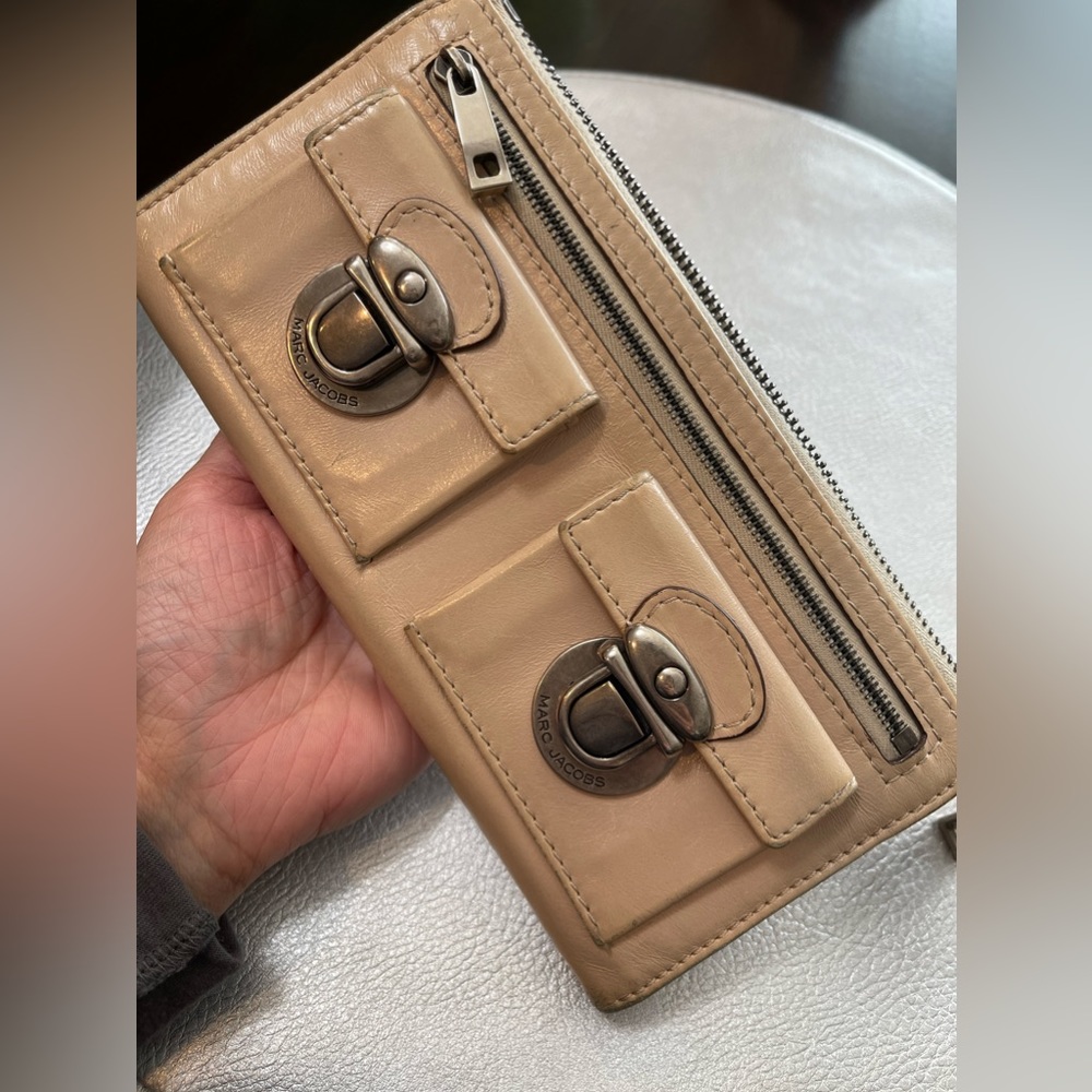 Marc Jacobs Wallet - Picture 4 of 16